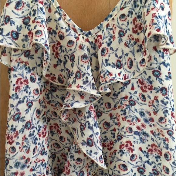 Flower Ruffle Tank Top - Picture 2 of 3